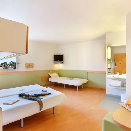 Hotel First Apt